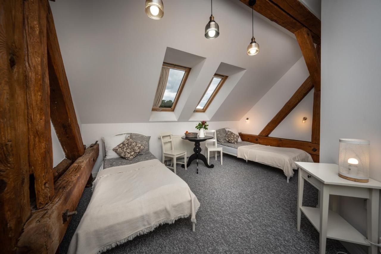 Mily Mlyn Appartement Lubrza  Buitenkant foto